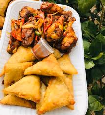 3 ALTAS DE POLLO Y 3 SAMOSA DE POLLO