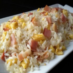 Arroz Frito Con Pollo Y Tortilla